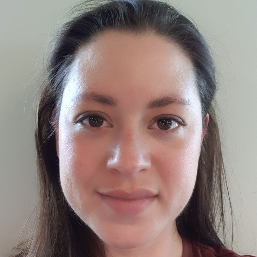 Dr. Niamh Mac Fhionnlaoich
